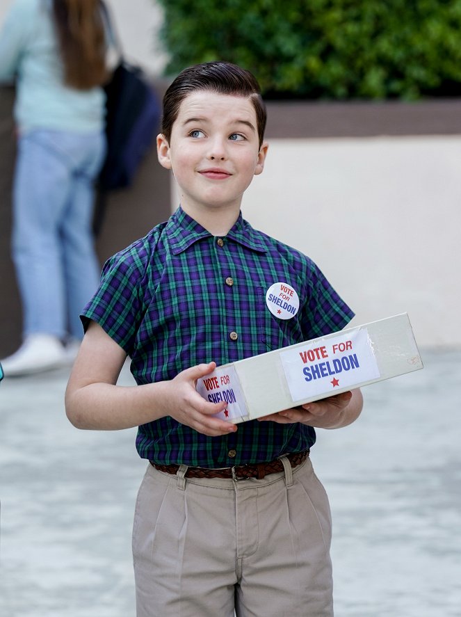 El joven Sheldon - Una campaña política y una tramposa jugando al parchís - De la película