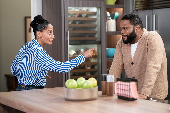 Black-ish - Season 6 - When I Grow Up (to Be a Man) - Z filmu - Tracee Ellis Ross, Anthony Anderson