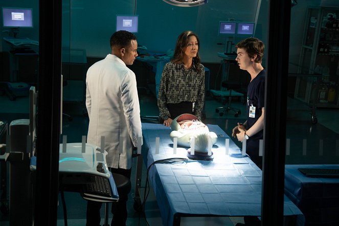 The Good Doctor - First Case, Second Base - Photos - Hill Harper, Christina Chang, Freddie Highmore