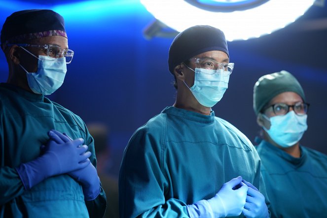 The Good Doctor - First Case, Second Base - Photos