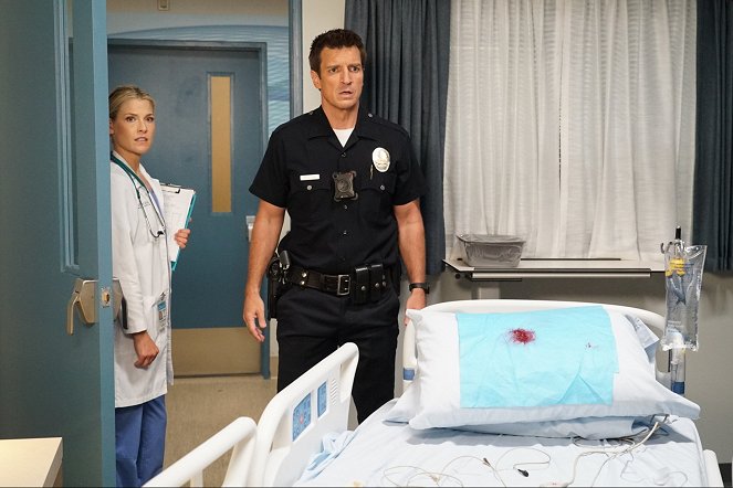 The Rookie - Season 2 - The Bet - Photos - Ali Larter, Nathan Fillion