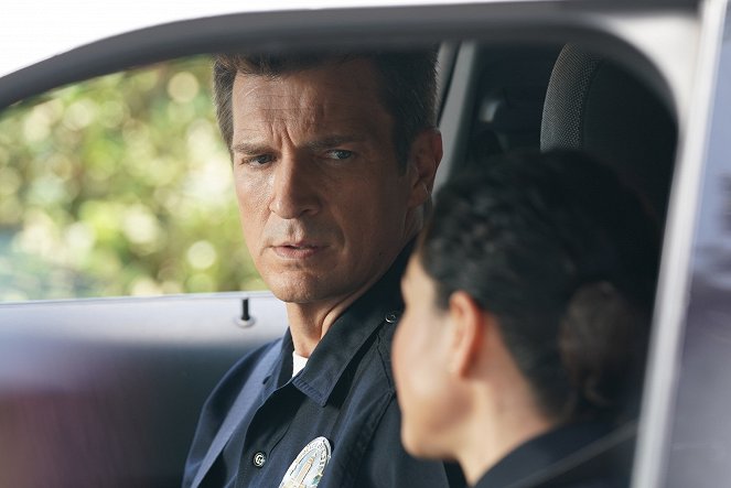 The Rookie - The Bet - Photos - Nathan Fillion