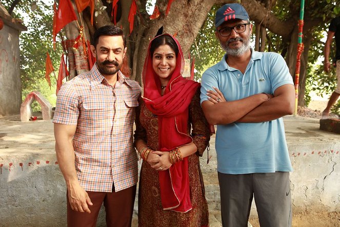 Dangal - Van de set