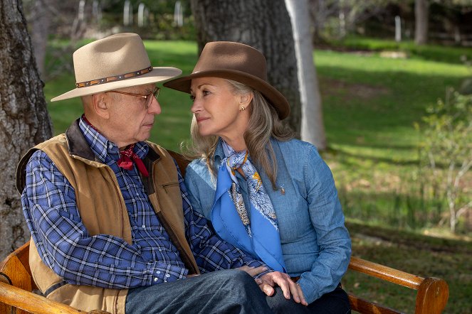 La Méthode Kominsky - Season 2 - Chapitre 10 : Une ancienne flamme, une ancienne mèche - Film - Alan Arkin, Jane Seymour