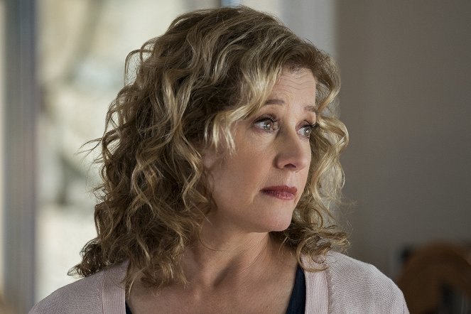 The Kominsky Method - Chapter 7: A String Is Attached - Photos - Nancy Travis