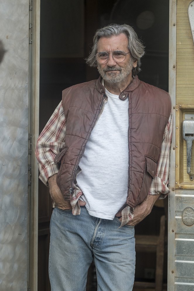 This Is Us - Flip a Coin - Photos - Griffin Dunne