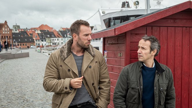SOKO Wismar - Season 17 - Sicher im Alter - Kuvat elokuvasta - Dominic Boeer, Stefan Plepp