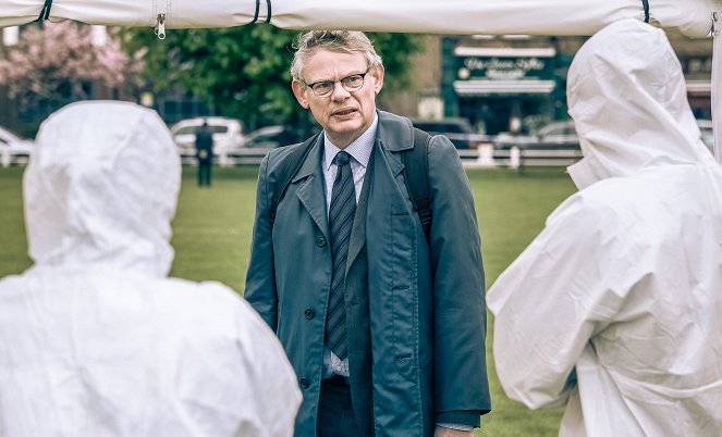 Manhunt - Season 1 - Photos - Martin Clunes