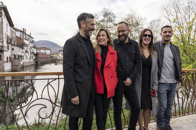 Das Tal der vergessenen Kinder - Dreharbeiten - Leonardo Sbaraglia, Marta Etura, Fernando González Molina, Nene