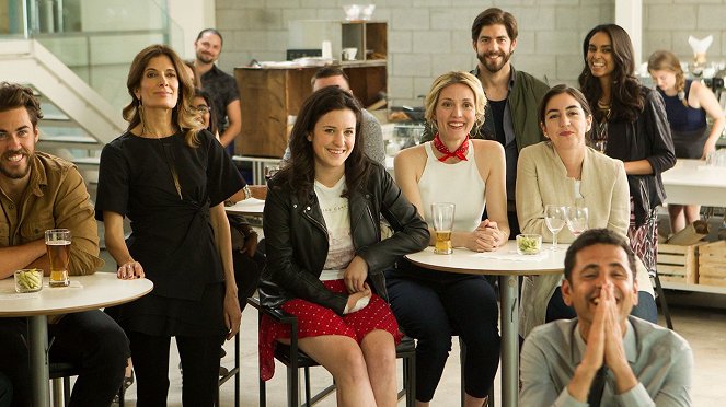 Trop - Episode 2 - Filmfotos - Anne-Marie Cadieux, Virginie Fortin, Evelyne Brochu, Pierre-Yves Cardinal, Alice Pascual