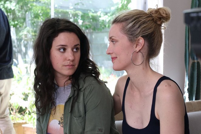 Trop - Episode 5 - Kuvat elokuvasta - Virginie Fortin, Evelyne Brochu