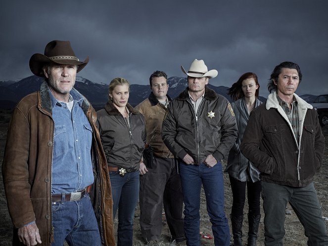 Drsný šerif - Season 2 - Promo - Robert Taylor, Katee Sackhoff, Adam Bartley, Bailey Chase, Cassidy Freeman, Lou Diamond Phillips