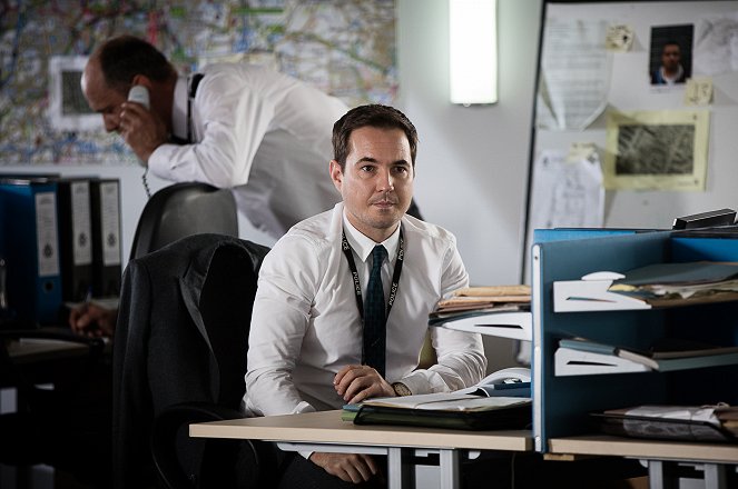 Line of Duty - Season 4 - Who Sows the Wind - Photos - Martin Compston