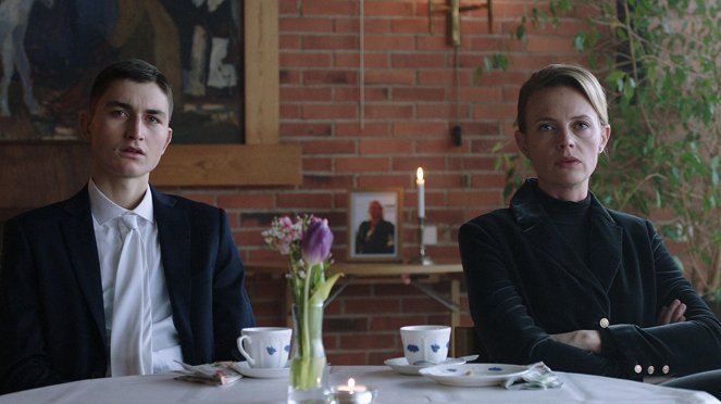 Älska mig - Season 1 - Film - Gustav Lindh, Josephine Bornebusch