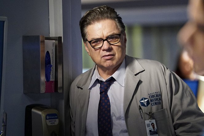 Chicago Med - Who Knows What Tomorrow Brings - Filmfotók - Oliver Platt