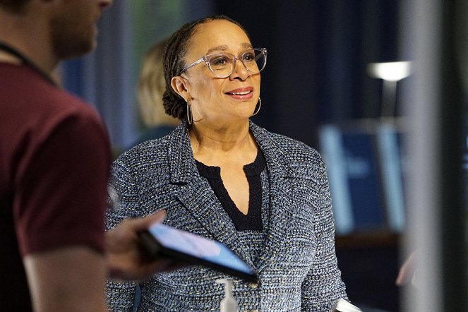 Chicago Med - Who Knows What Tomorrow Brings - Photos - S. Epatha Merkerson