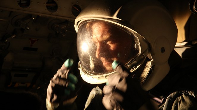 NASA's Unexplained Files - Season 3 - Return of the Moon Bugs - Film
