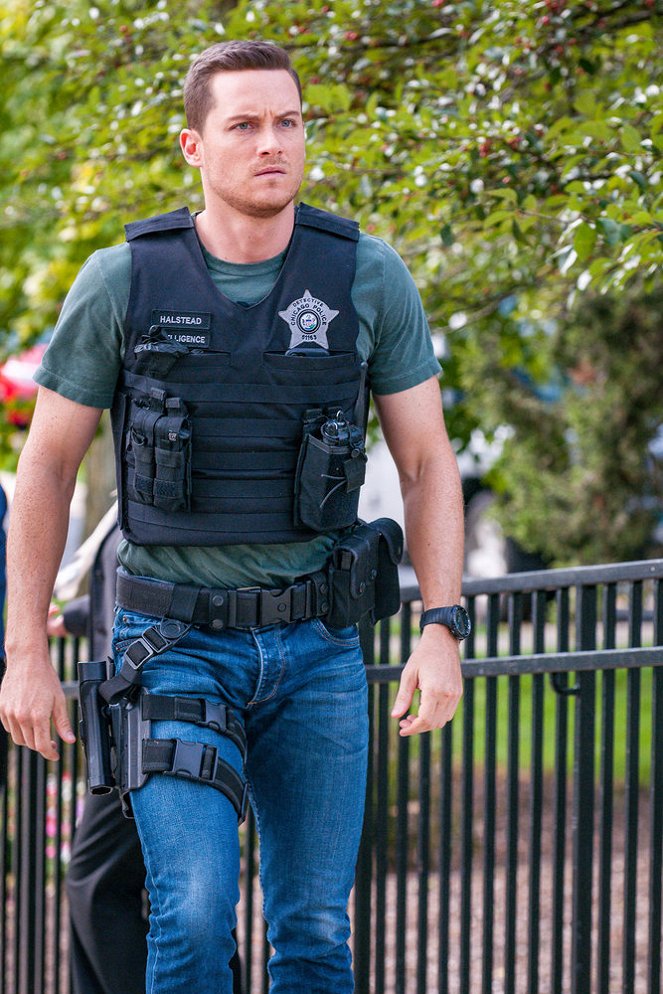 Chicago P.D. - Infection, Part III - Photos - Jesse Lee Soffer