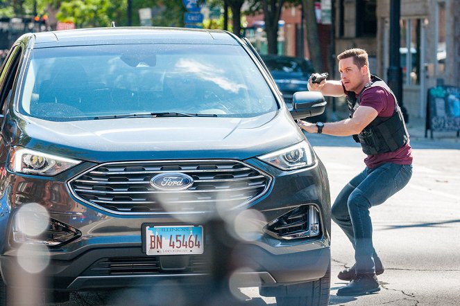 Chicago P.D. - Brother's Keeper - Photos - Jesse Lee Soffer