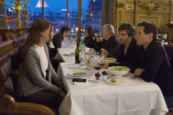 Pułapki umysłu - Season 3 - Paryż - Z filmu - Rachael Leigh Cook, Eric McCormack, Scott Wolf