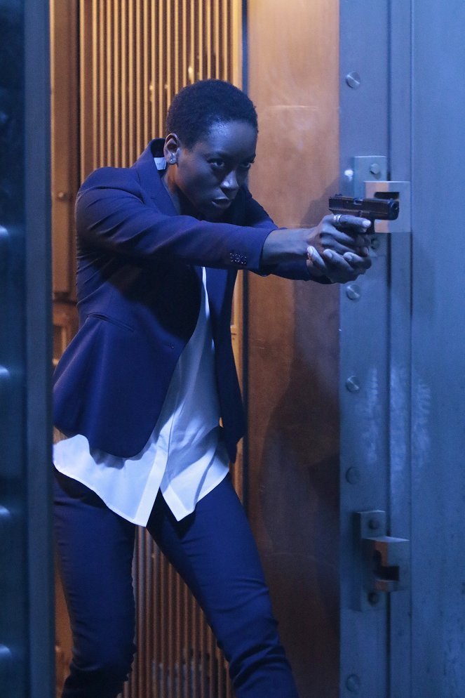 Quantico - AQUILINE - Van film - Tracy Ifeachor