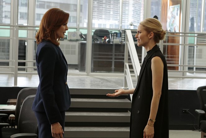 Quantico - Schmutzige Hände - Filmfotos - Marcia Cross, Johanna Braddy