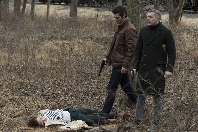 Quantico - Bullet Train - Photos - Alan Powell, Russell Tovey