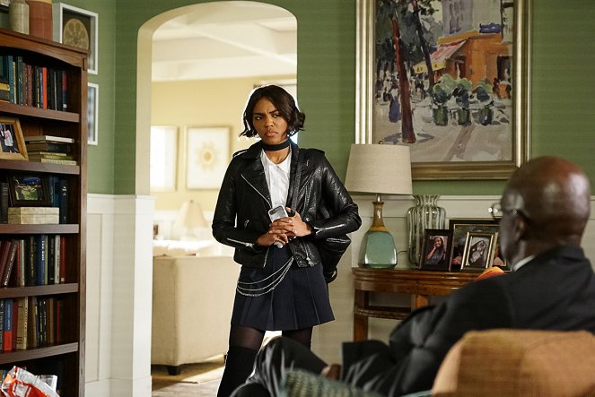 Black Lightning - The Book of Occupation: Chapter Three: Agent Odell's Pipe-Dream - Photos - China Anne McClain