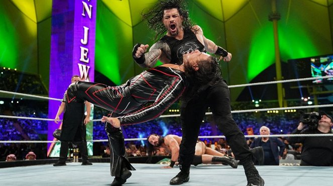 WWE Crown Jewel - Van film - Joe Anoa'i, Shinsuke Nakamura