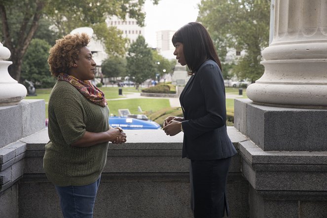 NCIS: New Orleans - Viral - Van film - CCH Pounder