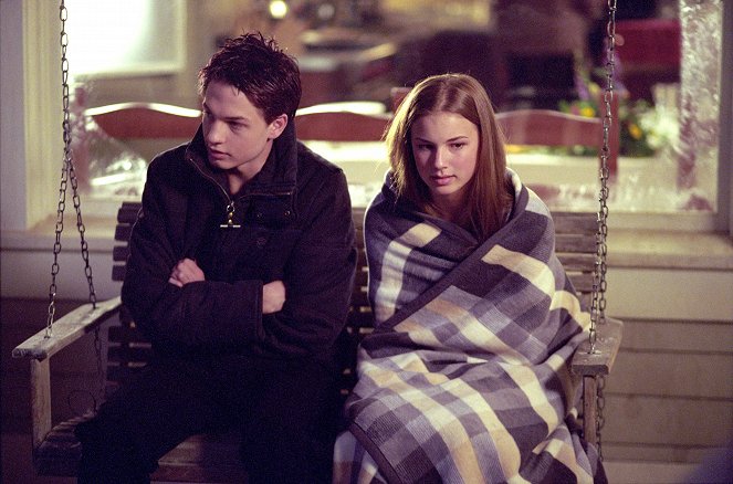 Everwood - Season 1 - Is There a Doctor in the House? - Photos