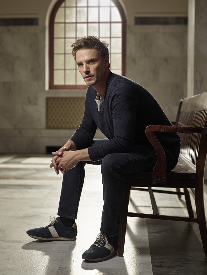 Proven Innocent - Promoción - Riley Smith