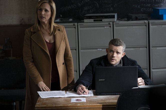 Quantico - Who Are You? - Z filmu - Marlee Matlin, Russell Tovey