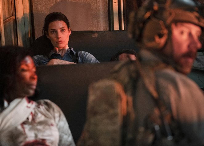 SEAL Team - All Along the Watchtower: Part 2 - Film - Jessica Paré