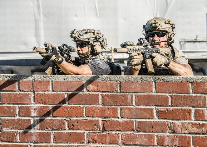 SEAL Team - All Along the Watchtower: Part 2 - Photos - Neil Brown Jr., Tyler Grey