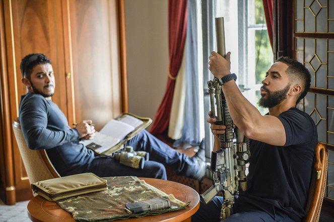 SEAL Team - Season 3 - The Ones You Can't See - Photos - Lucca De Oliveira, Neil Brown Jr.
