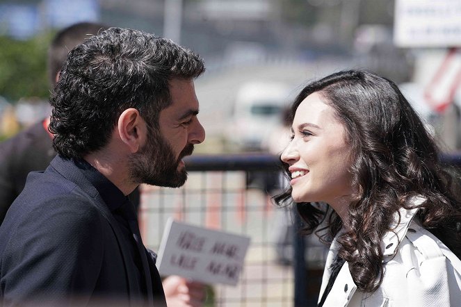 Sen Anlat Karadeniz - Episode 10 - Z filmu - Mehmet Ali Nuroğlu, İlayda Çevik