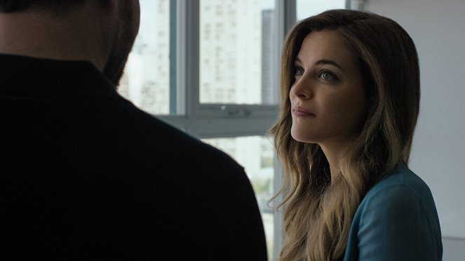 The Girlfriend Experience - Available - Do filme - Riley Keough