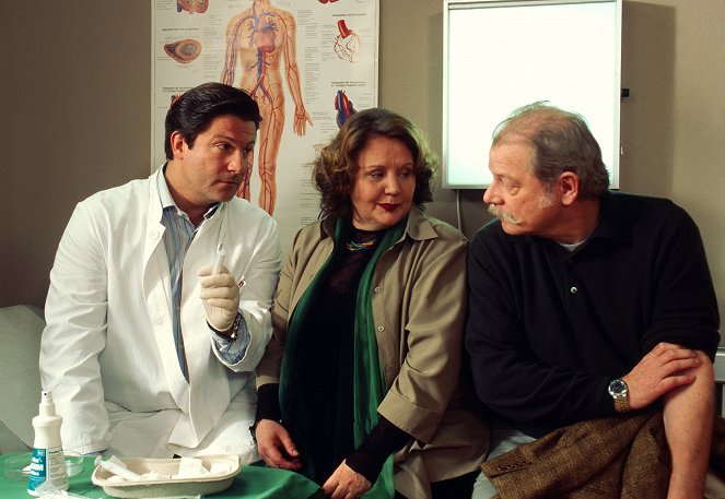 Familie Dr. Kleist - Season 2 - Endstation Sehnsucht - Kuvat elokuvasta - Francis Fulton-Smith, Swetlana Schönfeld, Dieter Montag