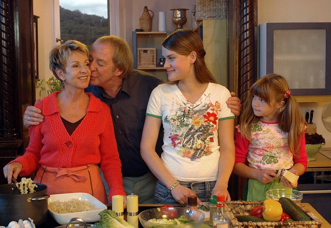 Familie Dr. Kleist - Verstimmungen - Kuvat elokuvasta - Uta Schorn, Ulrich Pleitgen, Marie Seiser, Lisa-Marie Koroll