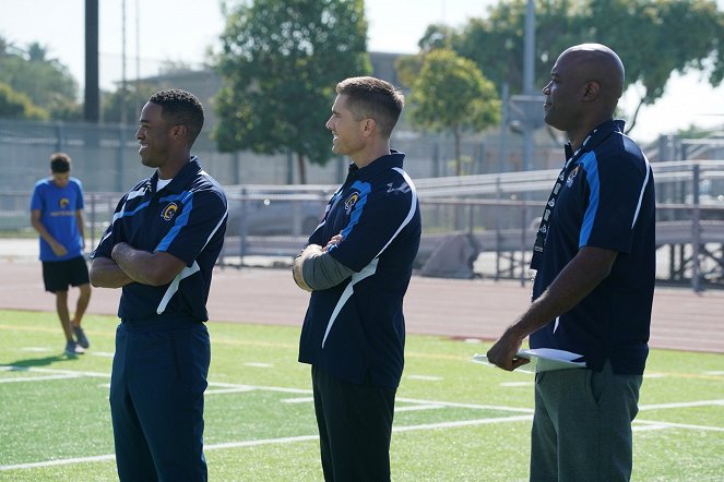 The Rookie - Safety - Do filme - Titus Makin Jr., Eric Winter, Kevin Daniels
