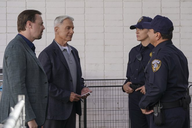 Agenci NCIS - Institutionalized - Z filmu - Sean Murray, Mark Harmon