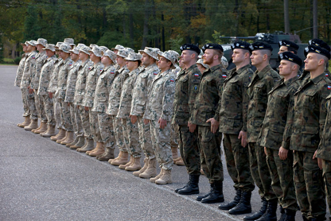 Misja Afganistan - Towarzysze broni - Photos - Pawel Malaszynski, Eryk Lubos, Dawid Zawadzki, Marcin Piętowski, Piotr Rogucki, Sebastian Fabijański