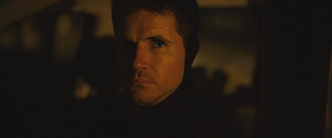 Simulação - Do filme - Robbie Amell