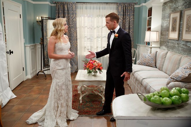 Melissa & Joey - Season 3 - Maybe I'm Amazed - Photos - Melissa Joan Hart, Joey Lawrence