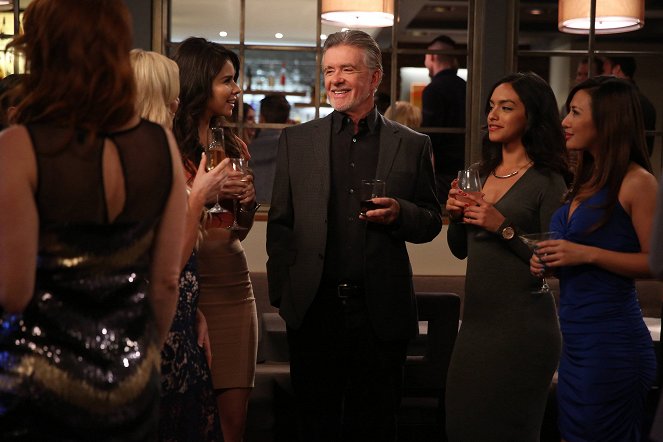 Grandfathered - Jimmy's 50th, Again - Van film - Alan Thicke