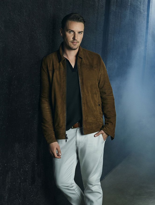 Nancy Drew - Promóció fotók - Riley Smith