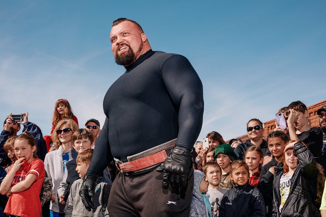 The Strongest Man in History - Z filmu
