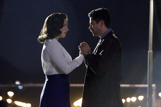 Agent Carter - Now Is Not the End - Z filmu - Hayley Atwell, Dominic Cooper