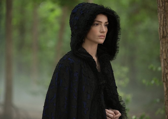 Salem - Cat and Mouse - Photos - Janet Montgomery